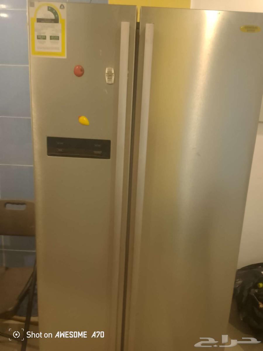 يوجد ثلاجه كبيره للبيع فقط64511506698370110