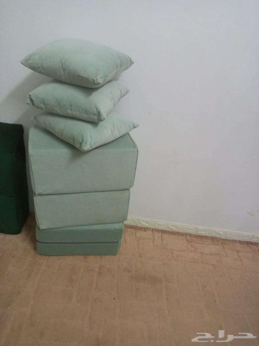 ظهر الكنب نظيف جداا 400ريال64512120637954111