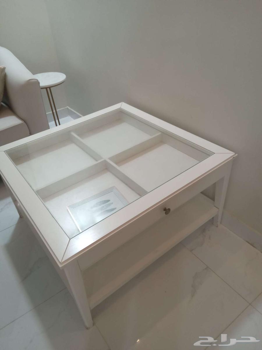 طاوله من ايكيا للبيع64517076566657110