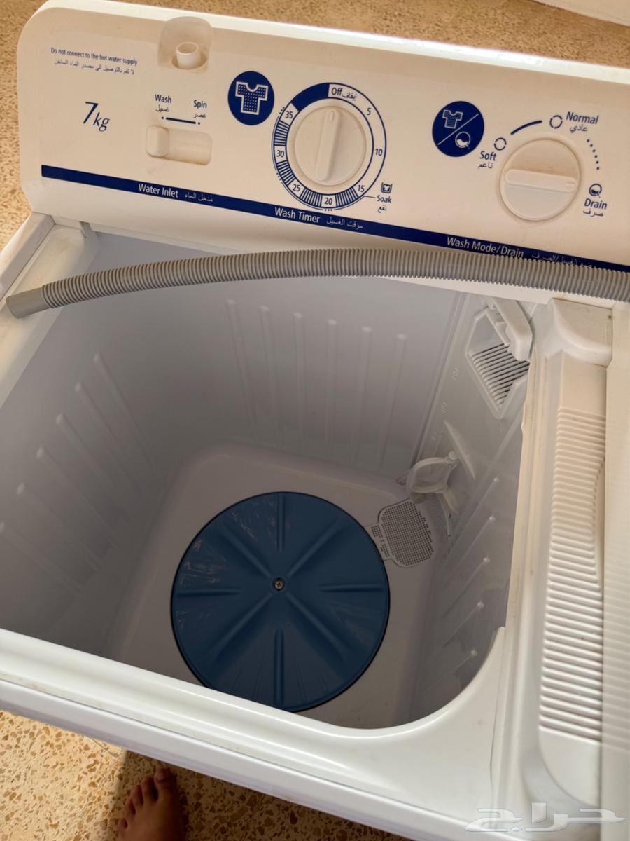 للبيع غسالة HITACHI شبه جديدة64512594909954111
