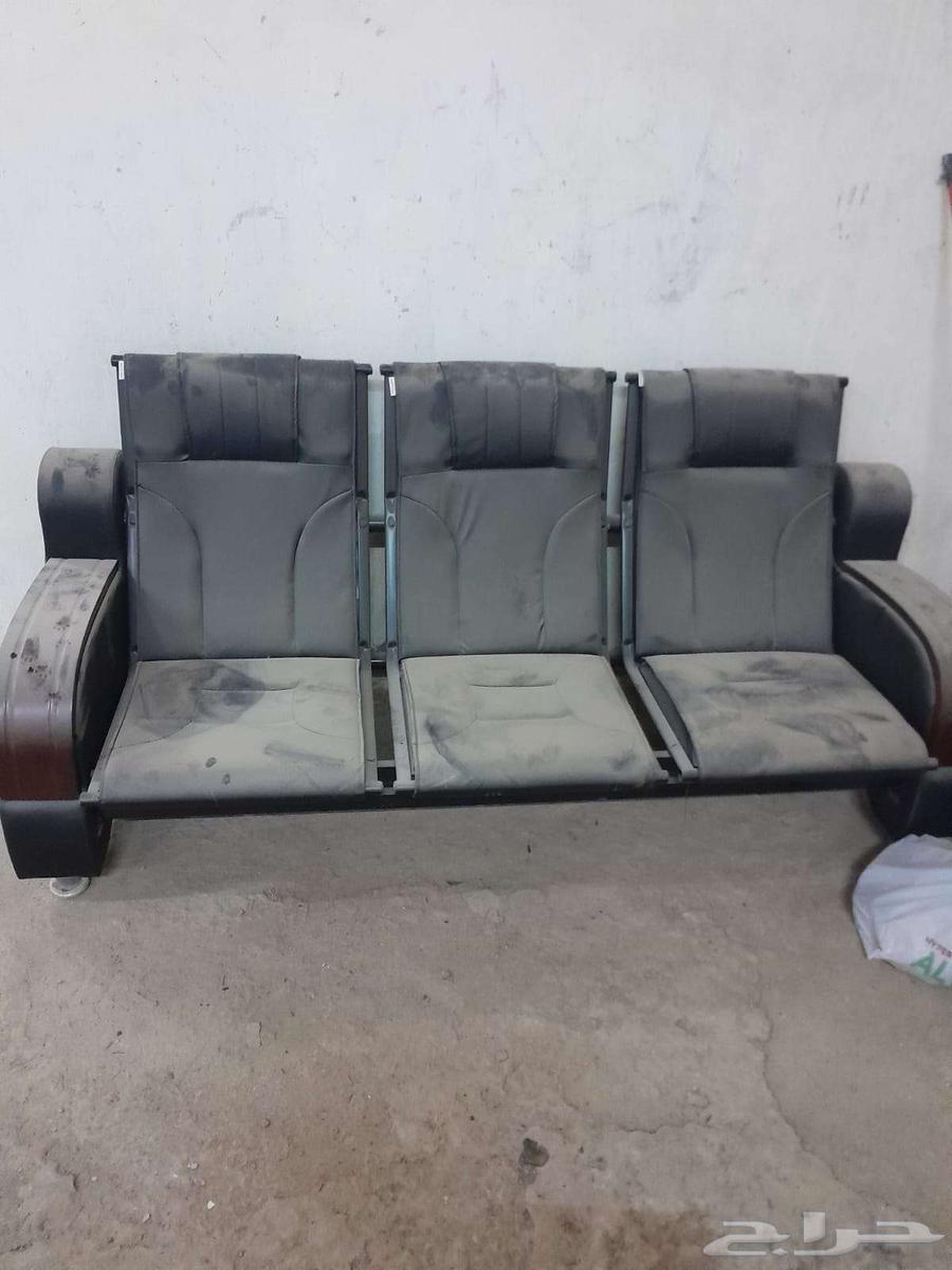 Base for sale more than 30 chairs and other items desks and tables64512790394627110