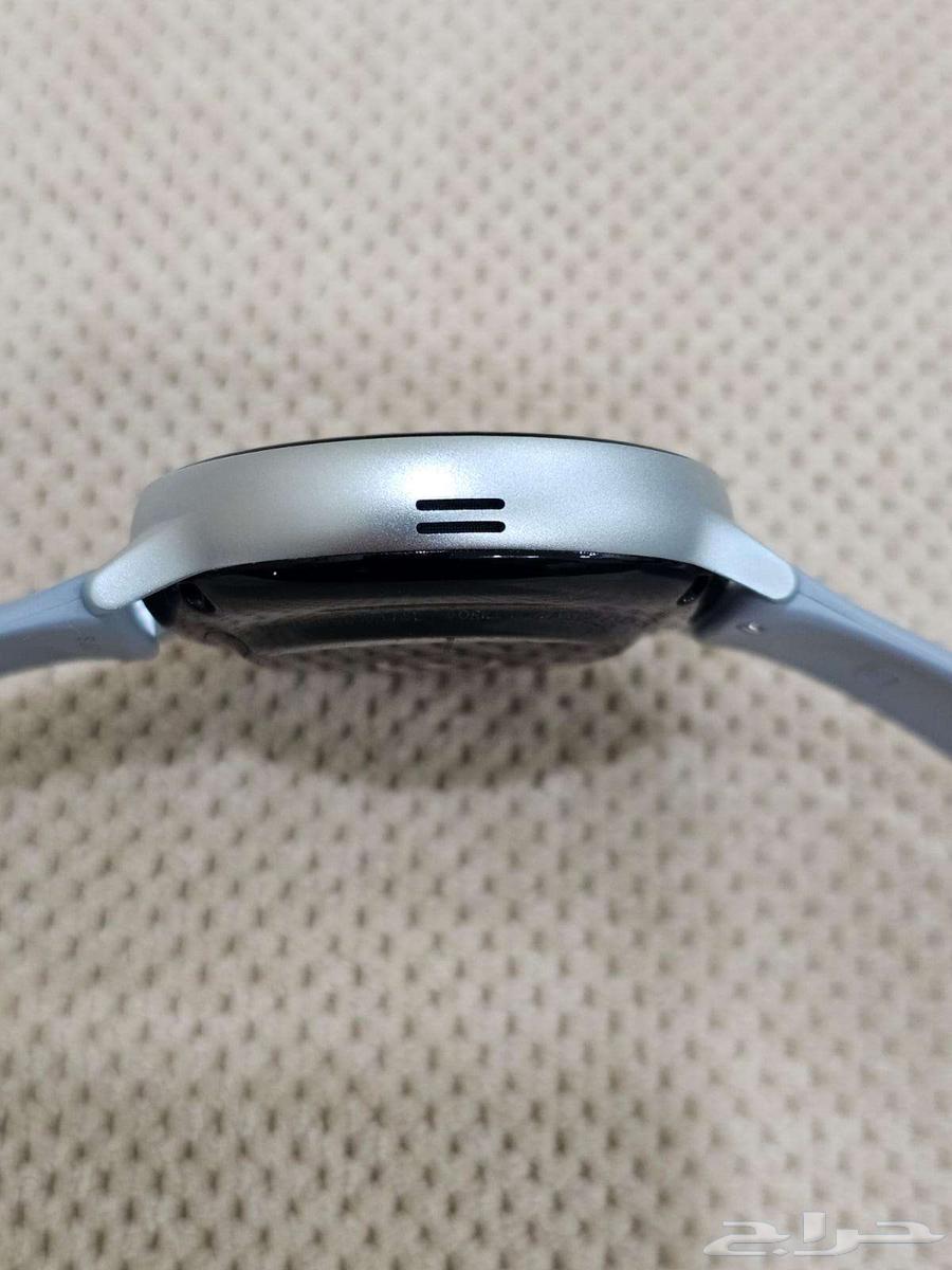 الساعة سامسونج ذكي. 44 ملي. شبه جديدة64512818599298111