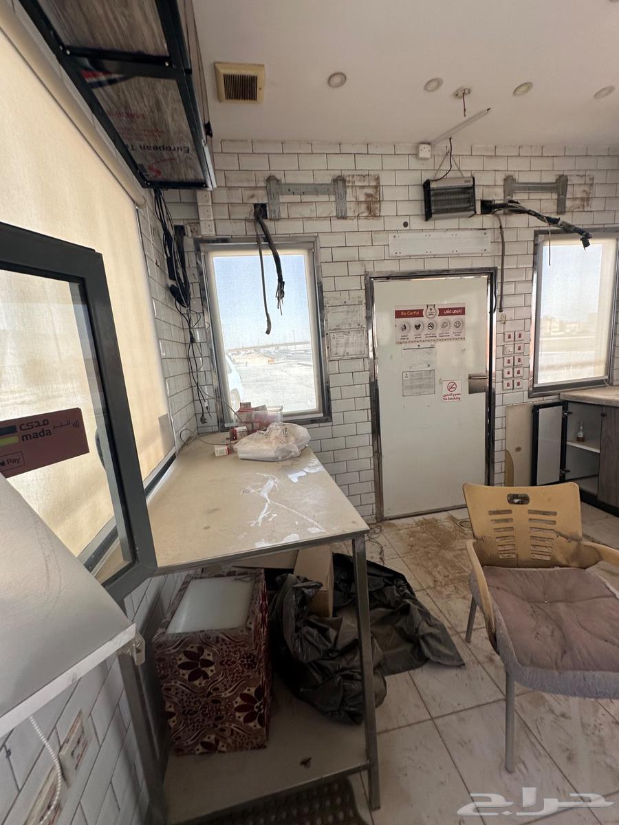 مبنى كوفي شوب للبيع64513135444226111