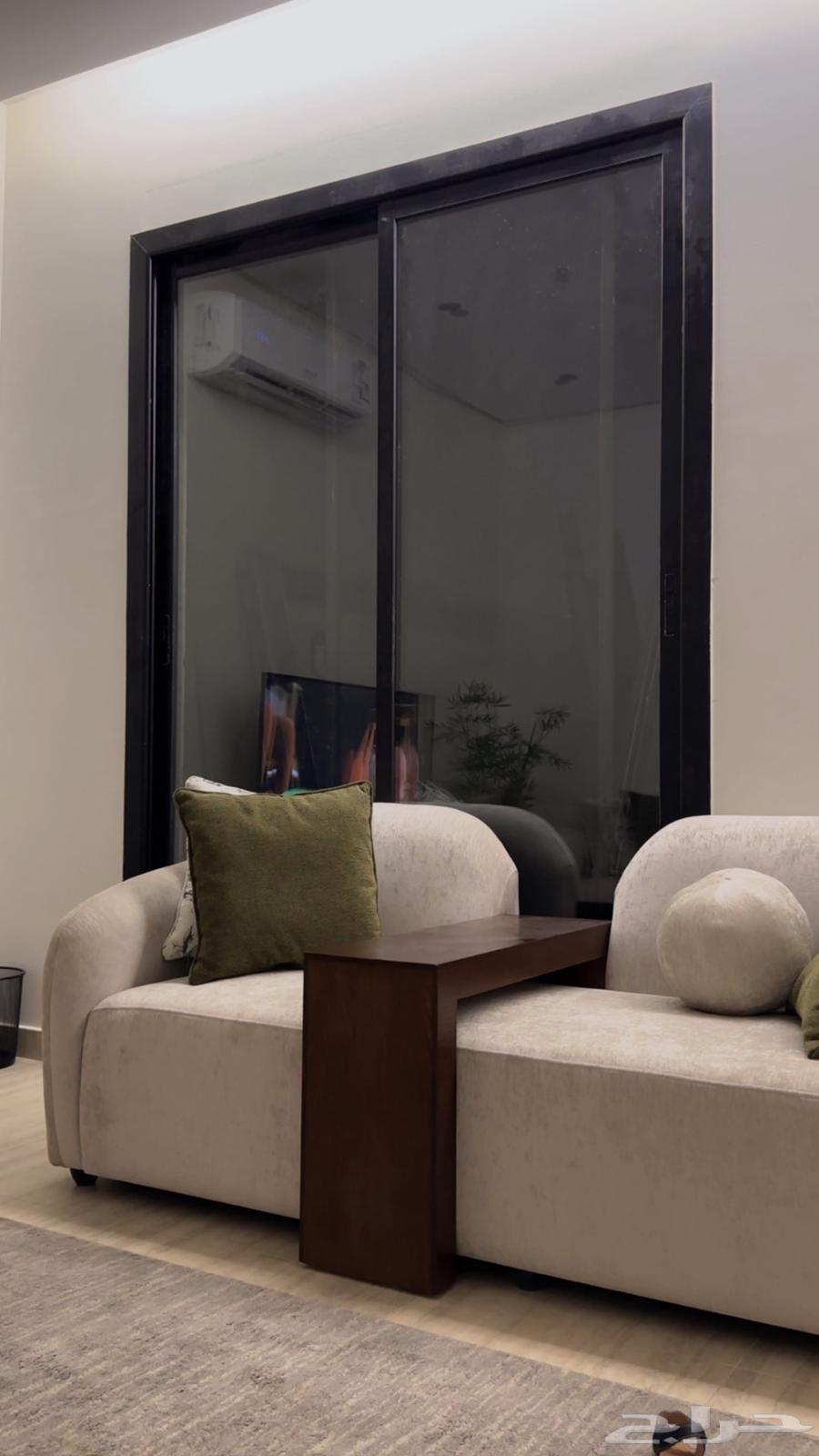 Window number 264511745337347111