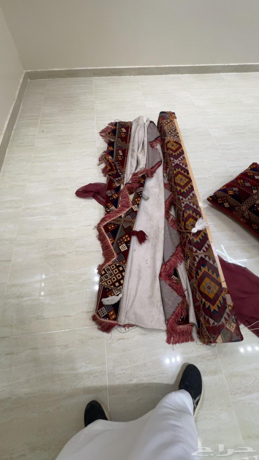 طقم مجلس شعبي شرط نظيف جدا  12مسند و 4 مراكي64512776622082112