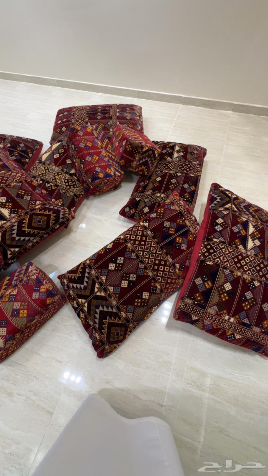 طقم مجلس شعبي شرط نظيف جدا  12مسند و 4 مراكي64512776622082110