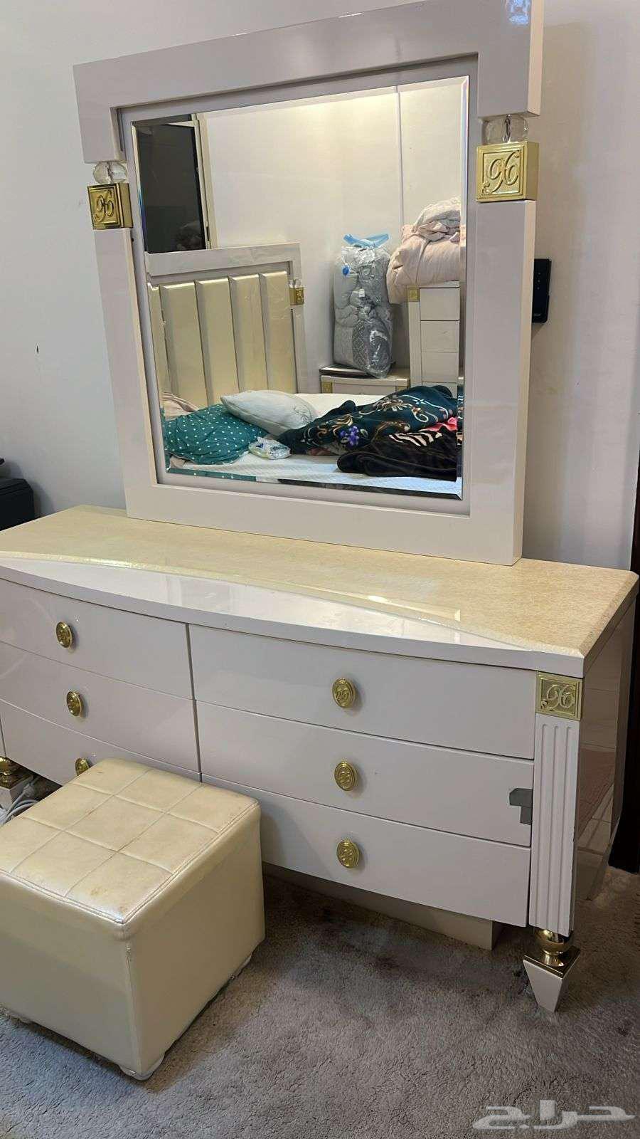 غرفة نوم للبيع64517347968643110