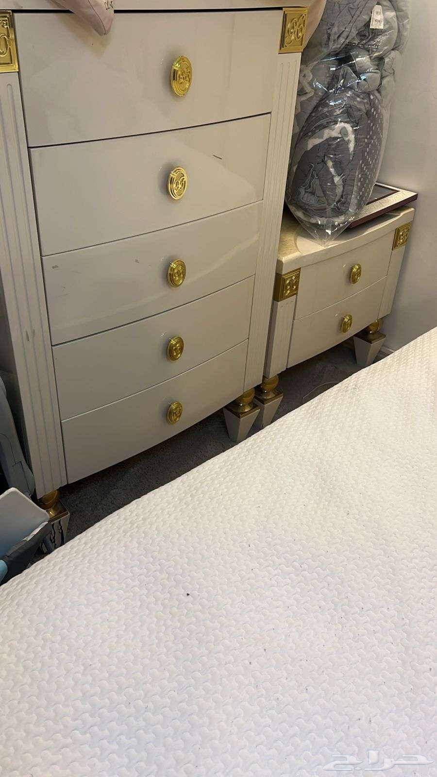 غرفة نوم للبيع64517347968643111