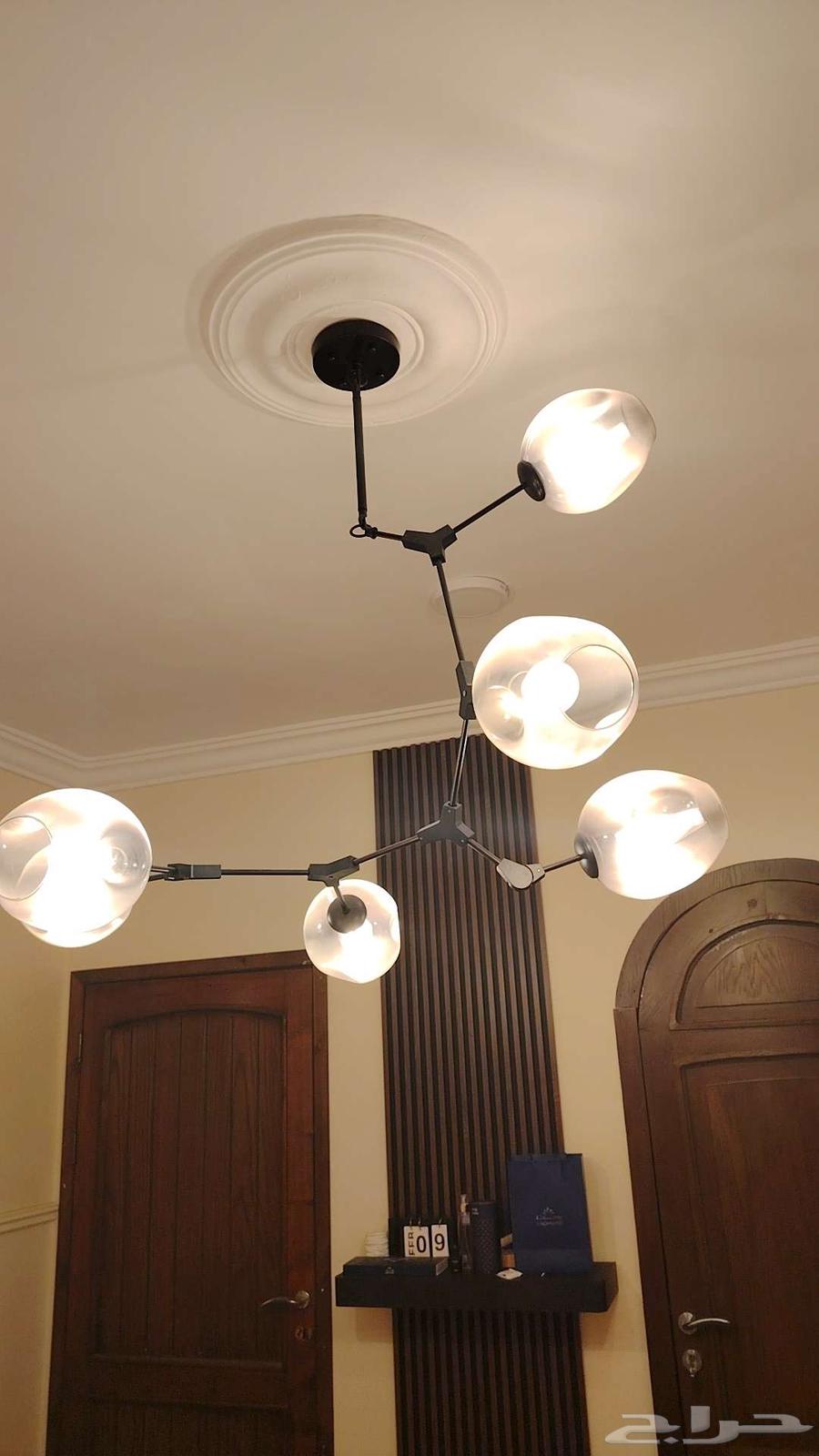 Modern chandelier for sale due to relocation, excellent and new64518133246595111