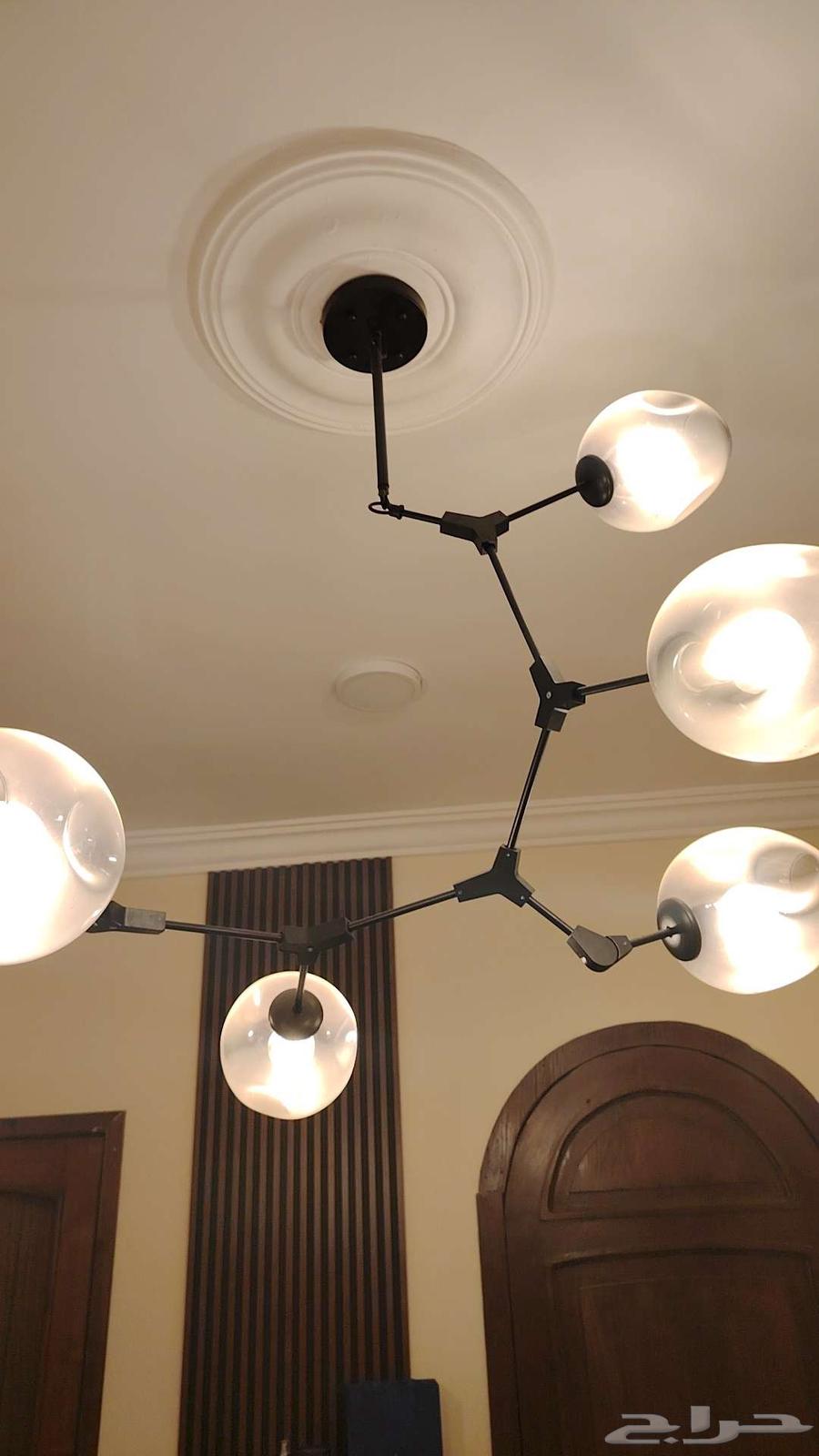 Modern chandelier for sale due to relocation, excellent and new64518133246595110