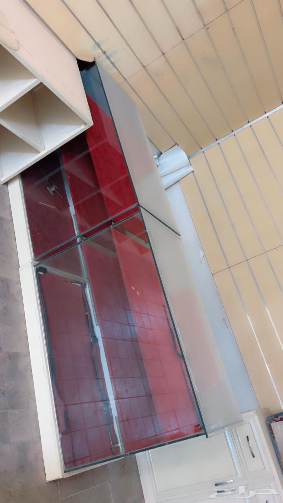 ديكور محل للبيع64513838781313113