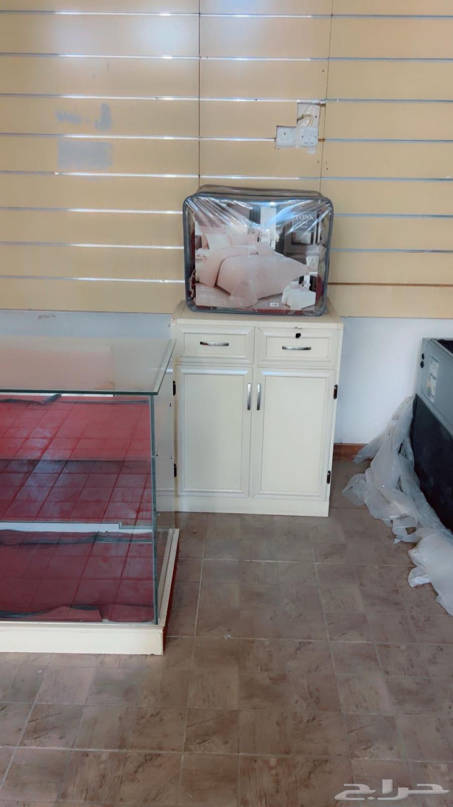 ديكور محل للبيع64513838781313112