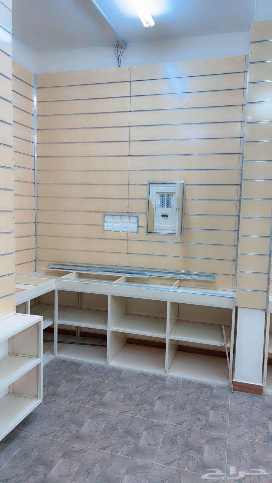 ديكور محل للبيع64513838781313114