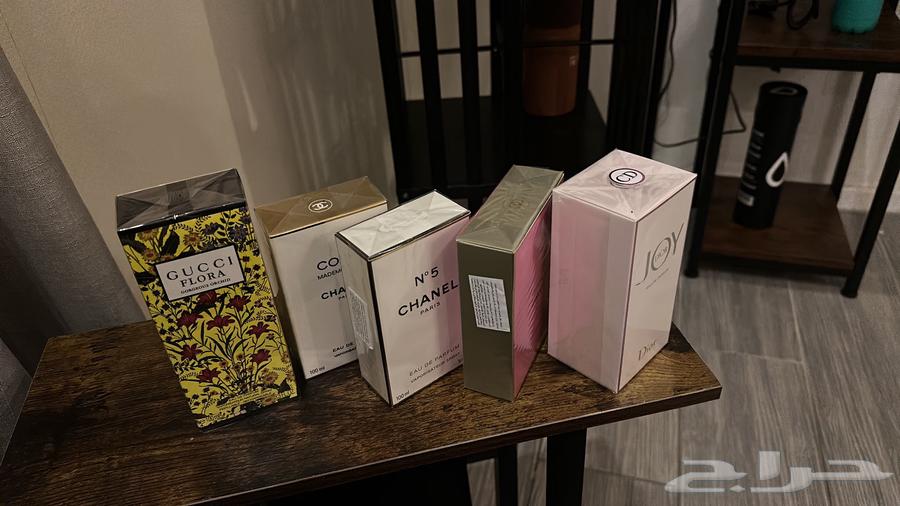 Branded perfumes at competitive prices64520684767619111