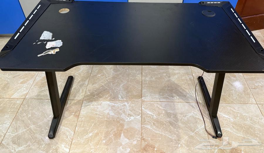 طاولتين للبيع64516773644802111