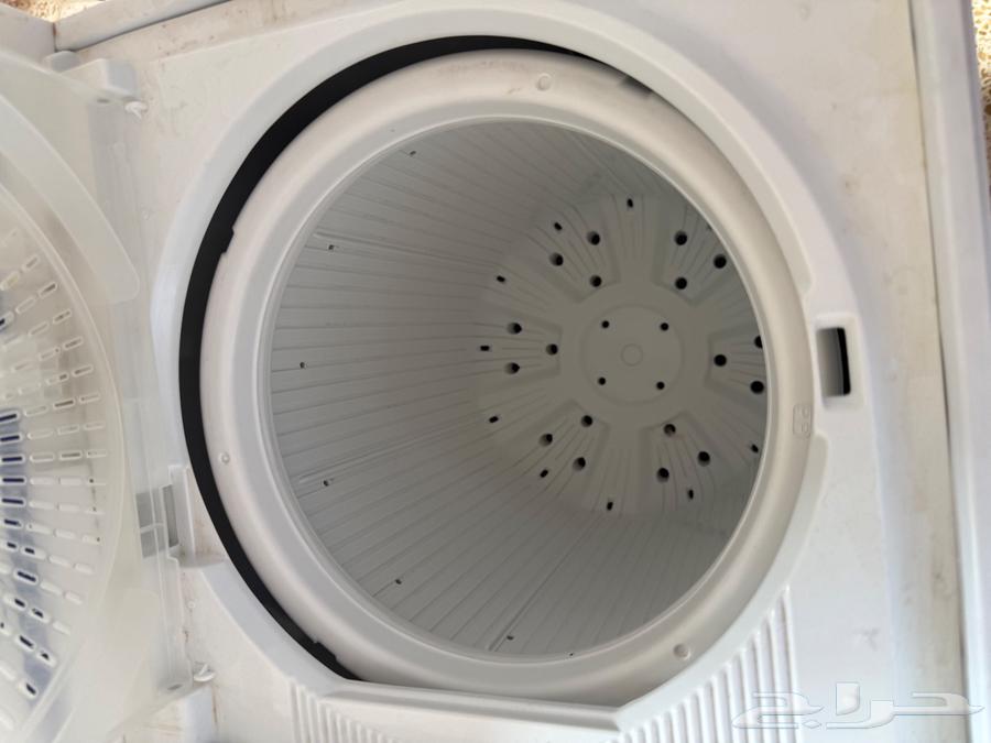 للبيع غسالة HITACHI شبه جديدة64512594909954112