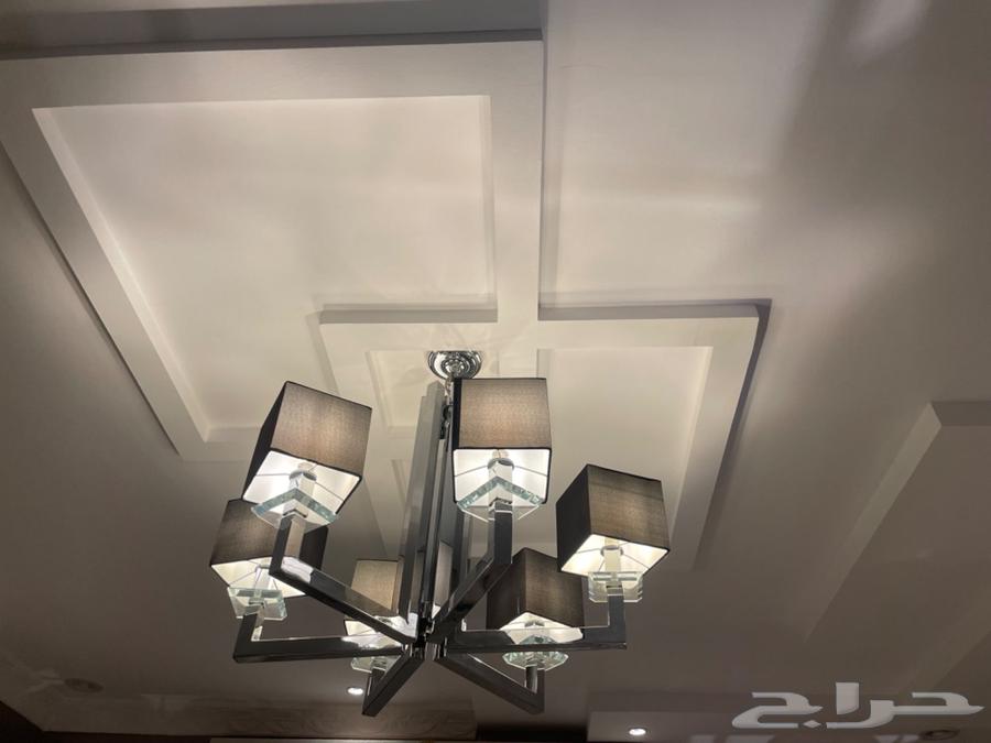 نجفه سليمه ونظيفه لون اسود وفضي64513976443011111