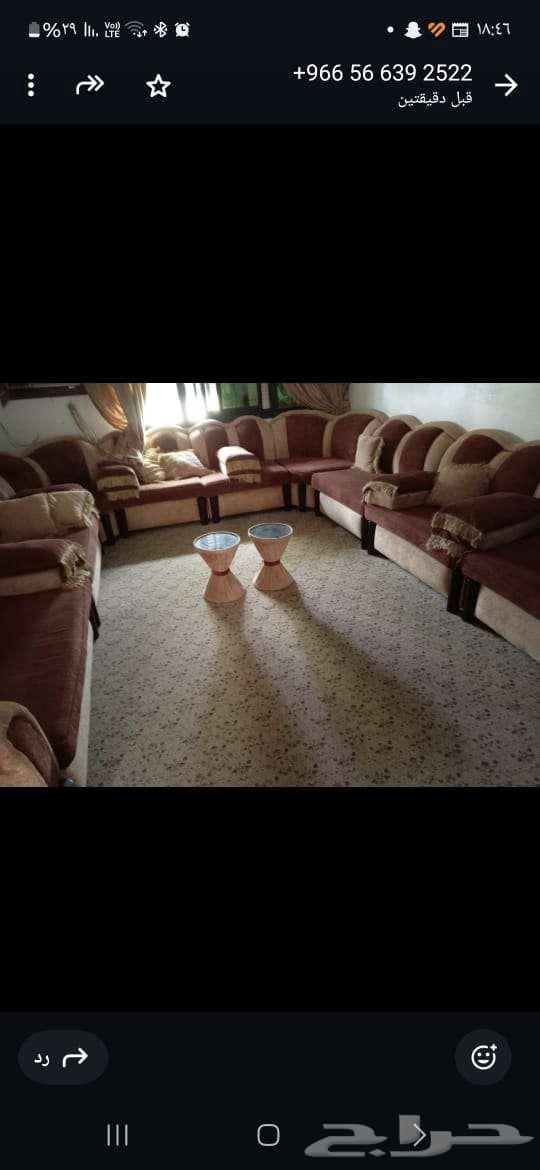 مجلس اشترته طلع كبير علي الغرفه معه ارضيه 5في 4 علي السوم64523991751297110