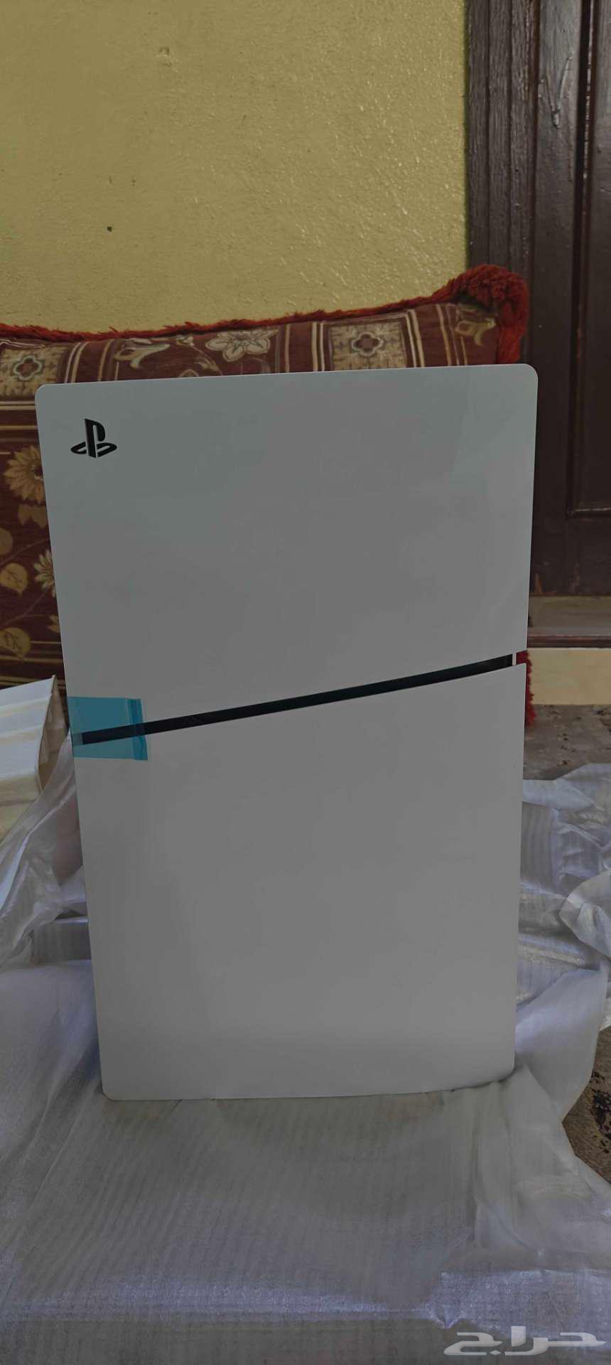 سوني 5 شبه جديد بالكرتون مع كامل الملحقات ( تم البيع )64520656705281113