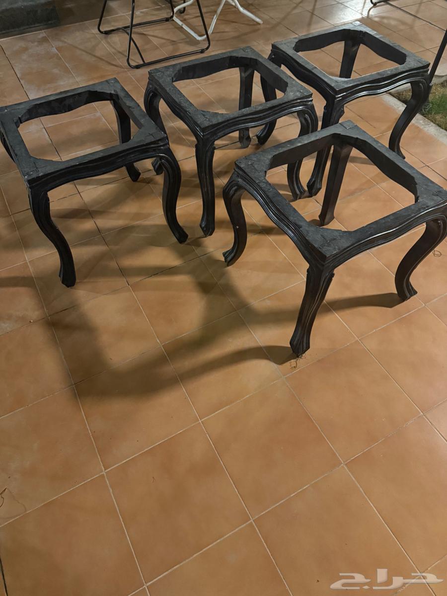 Tables64519893084418113