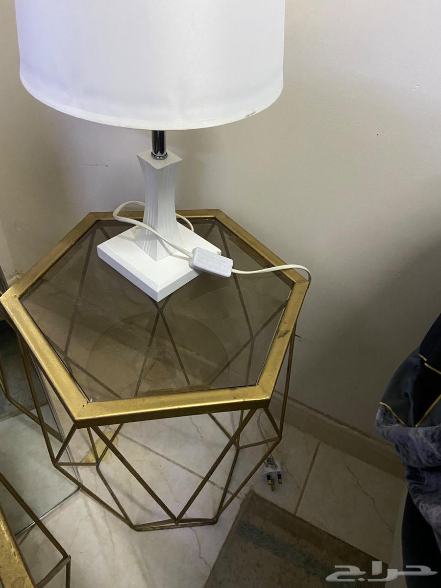 طاولة للبيع مع 3 خدمه64527319851009111