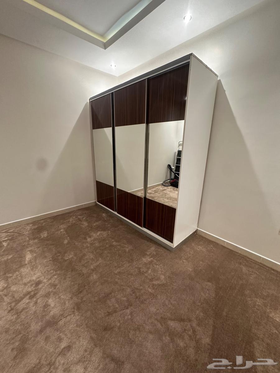 أثاث وفرن كهربائي نظيف للبيع64523738917250110