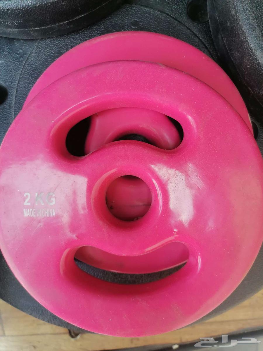 للبيع المستعجل بنش مع 2 بار كبير مع 50 كيلو تقريبا64524331158275111