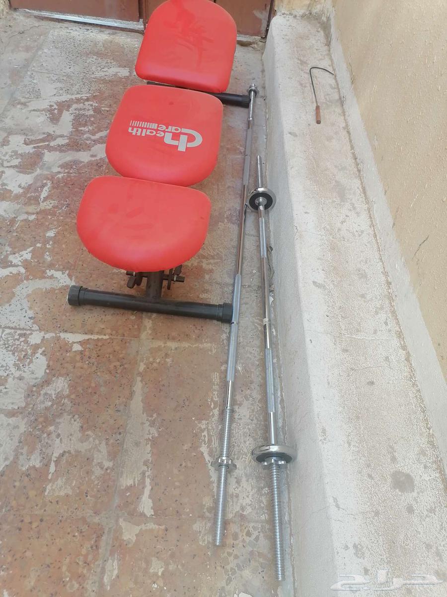 للبيع المستعجل بنش مع 2 بار كبير مع 50 كيلو تقريبا64524331158275112