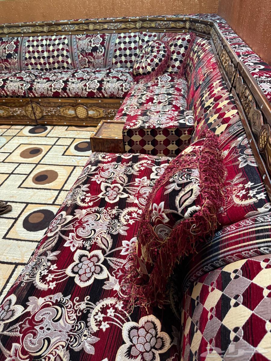 Clean majlis sofa64526744995202113