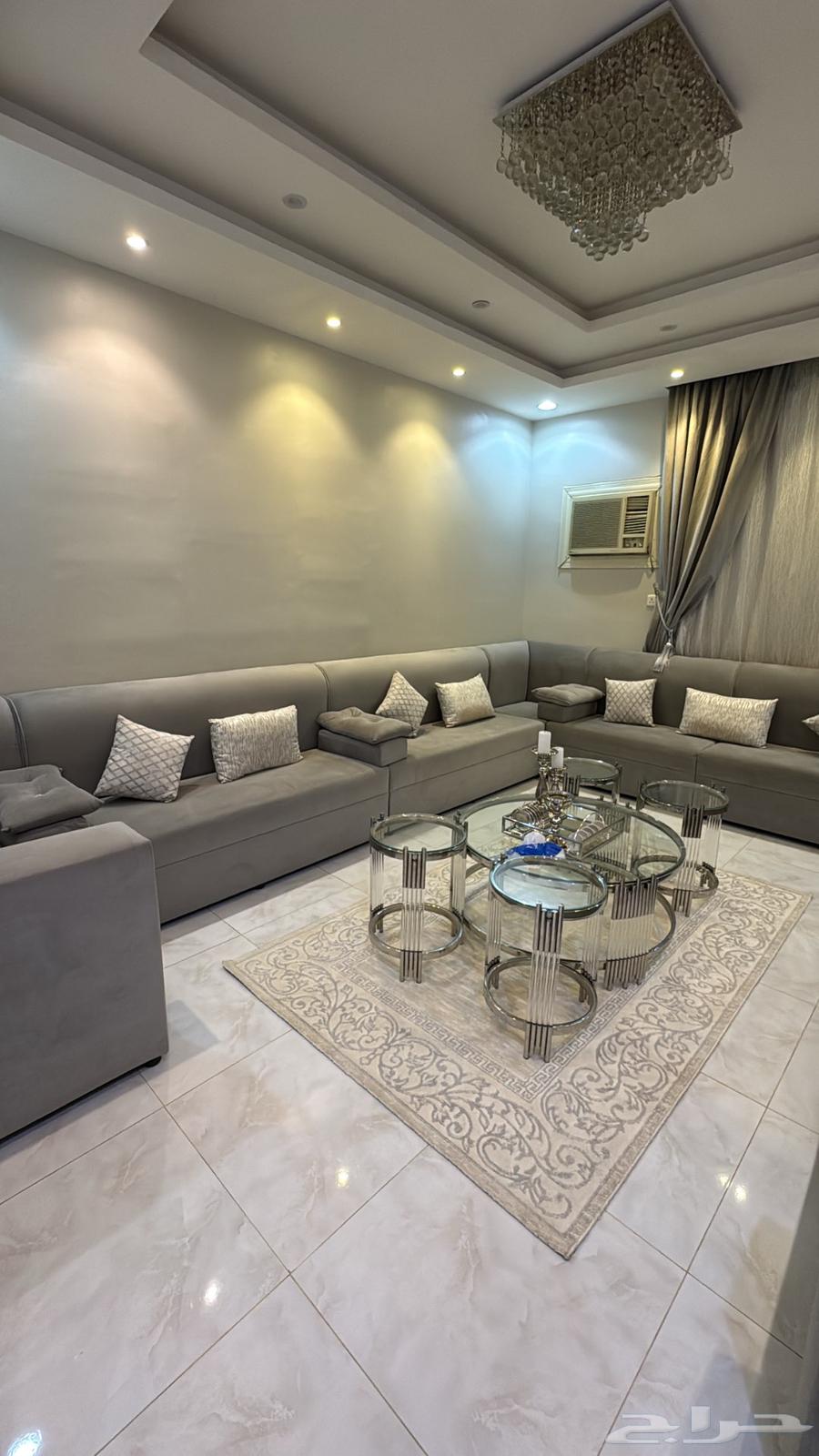 Sofa, mattress, curtain, and air conditioner64527614588673110