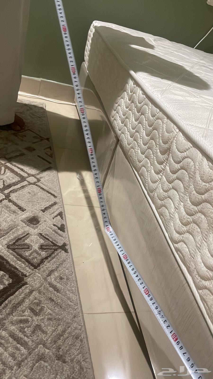 سرير نفرين و طاولة تلفزيون64522288063489113