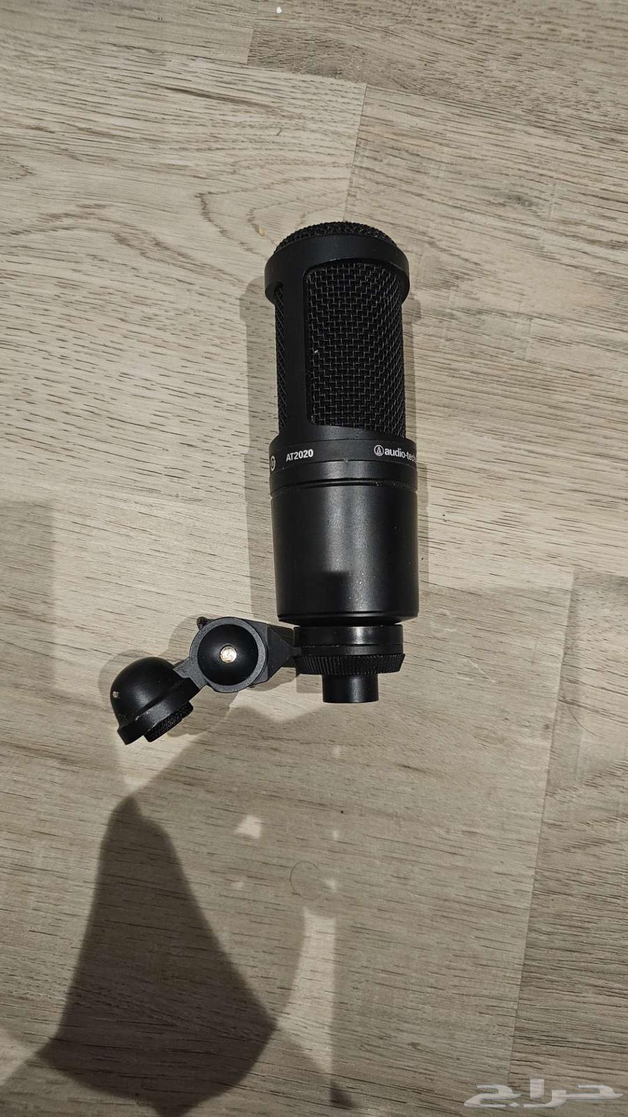 للبيع سماعة PC38x ومايك AT202064524974642049113