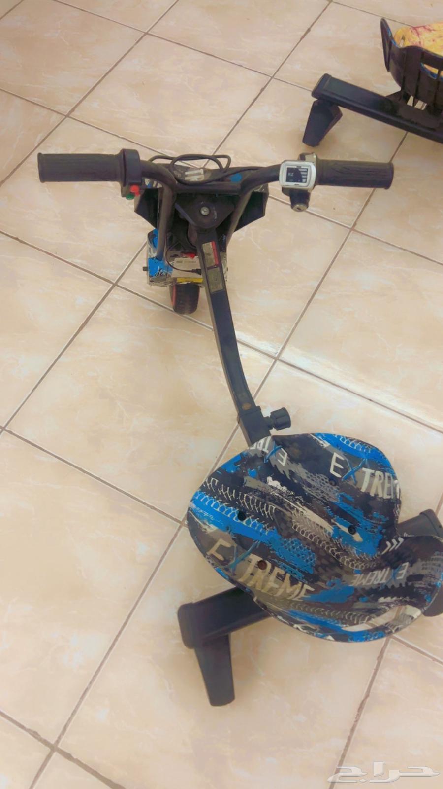 Two scooters and a refrigerator for sale (I don't have air conditioners)64525566164739112