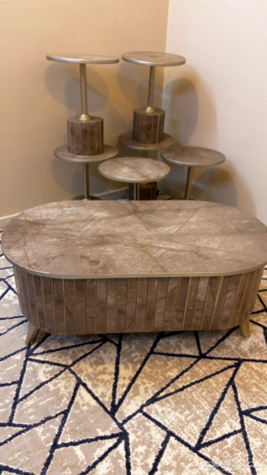 Dining table64525704694785112