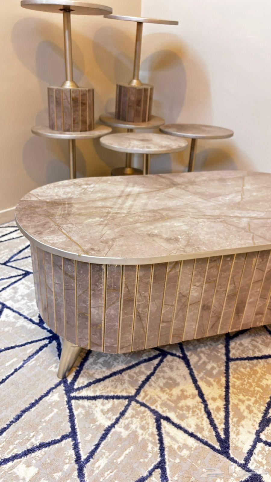 Dining table64525704694785111