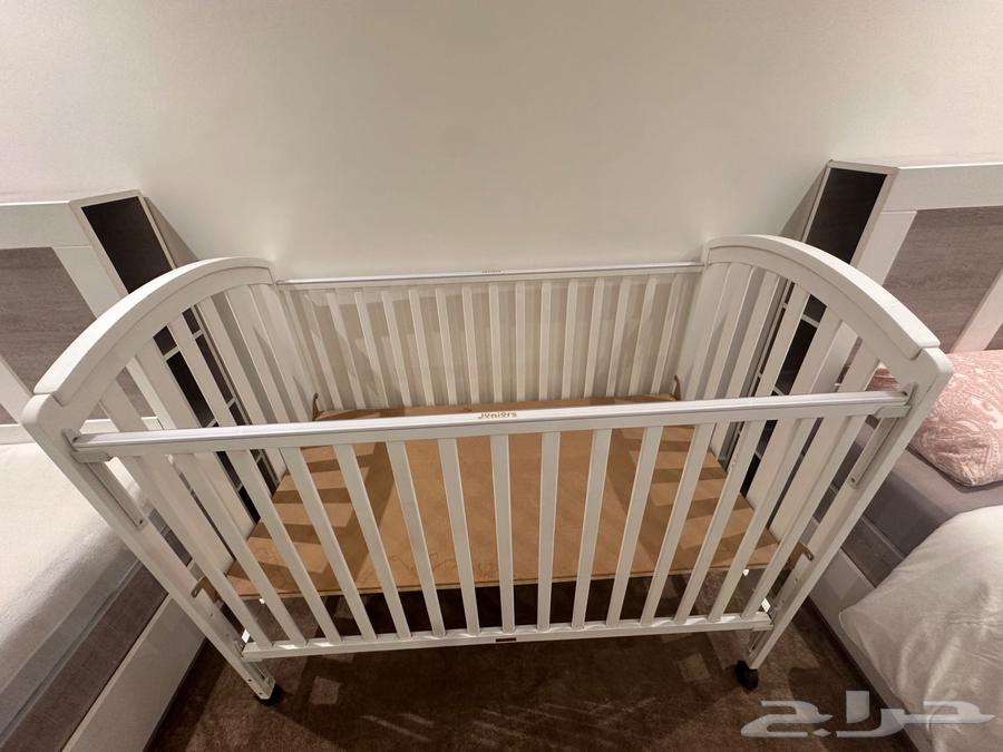 أثاث وفرن كهربائي نظيف للبيع64523738917250111