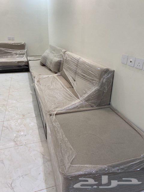 Sofa with tables64532325644547110