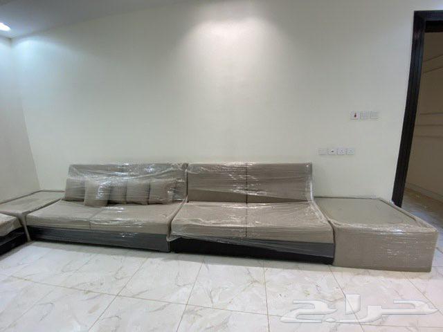 Sofa with tables64532325644547113