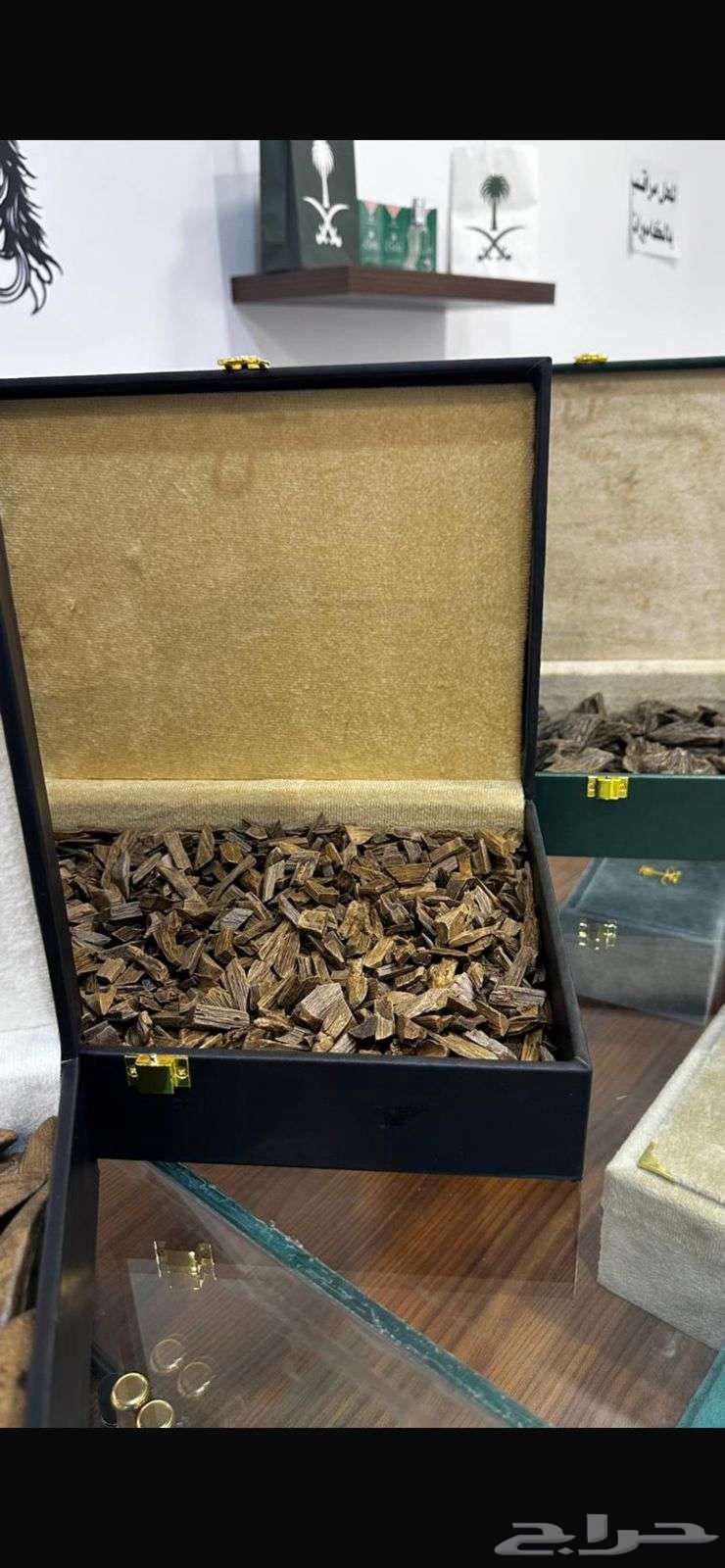 طيب عود طبيعي64530698404097113