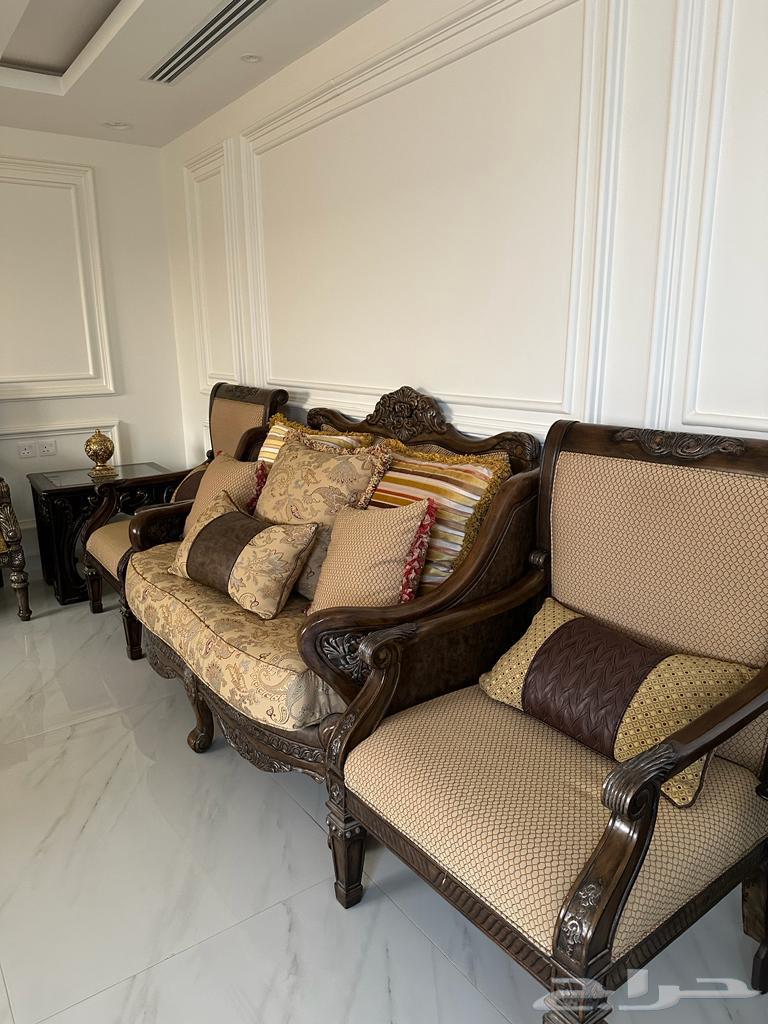 كنب بني للبيع بكامل الملحقات منها الطاولات64532240902019112