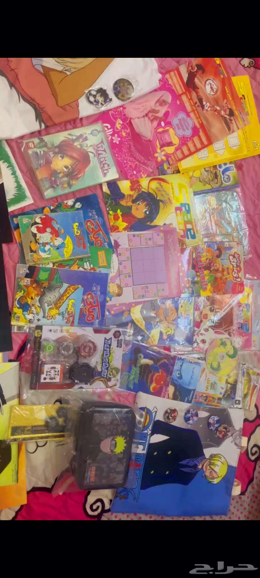 مجموعة مقتنيات منوعة سبيستون وغيرها للبيع64530854692865110