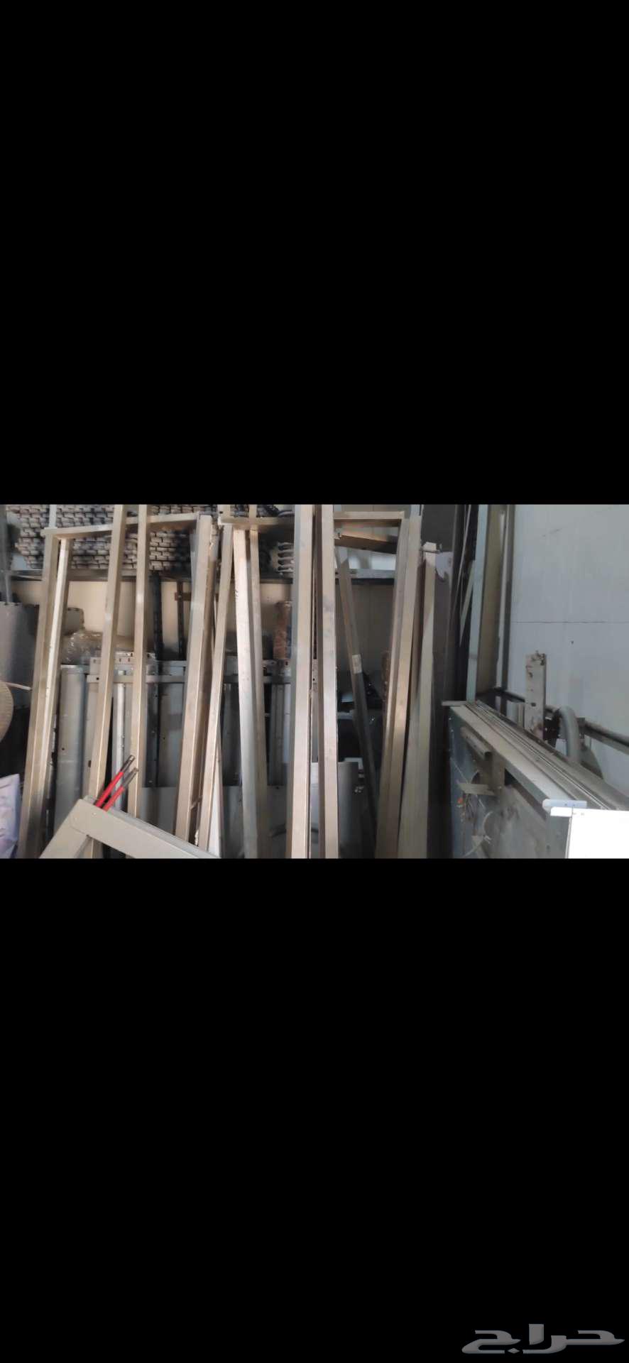 مصعد مستبيشي نظيف جدا64533190394370111