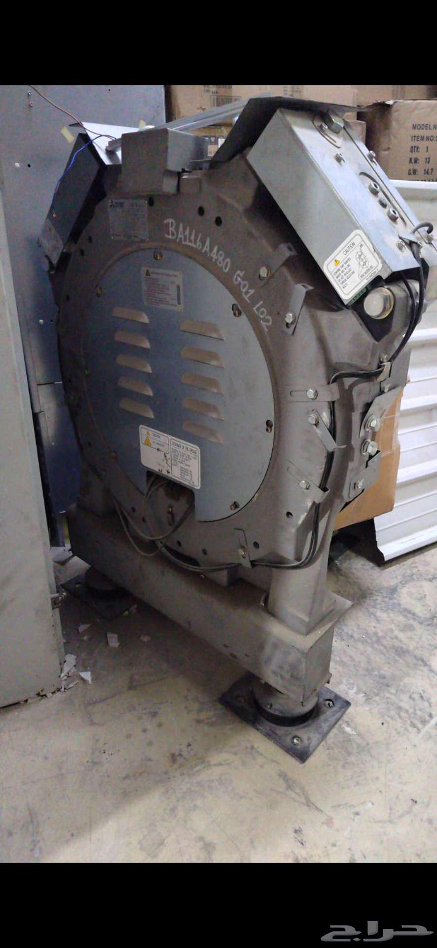 مصعد مستبيشي نظيف جدا64533190394370110