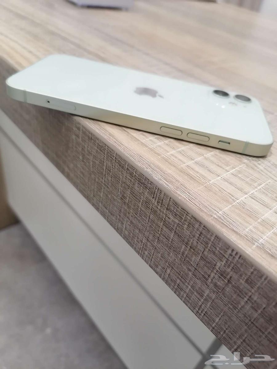 iPhone 1264528936074242110