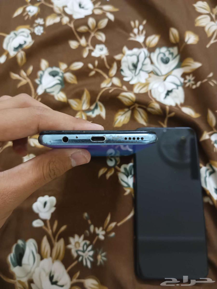 هاتف محمول مستعمل بحالة جيدة تم استخدامه 6 أشهر64531816395010110