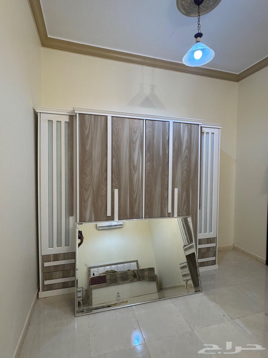 مرآة بجودة جيدة64533775892866110