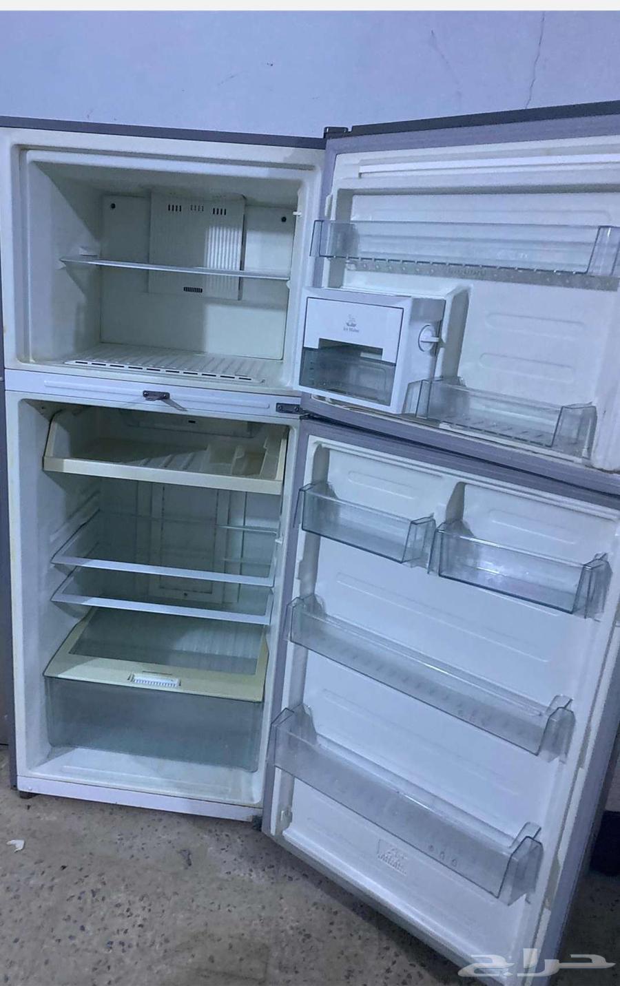 17 cubic feet working refrigerator, clean condition, location Al Kharj64529447698818110