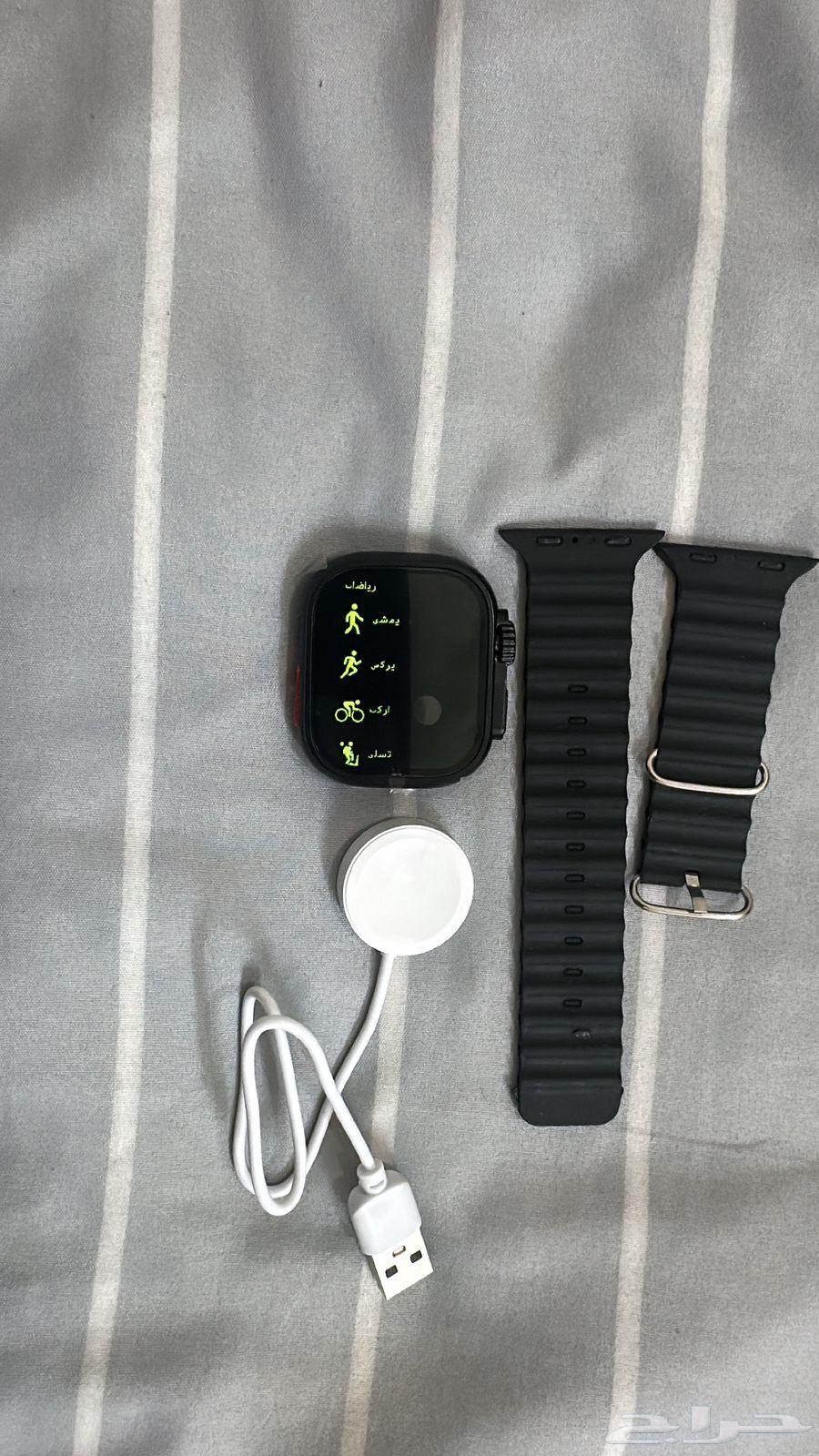 A watch similar to Apple Watch64527899469186112