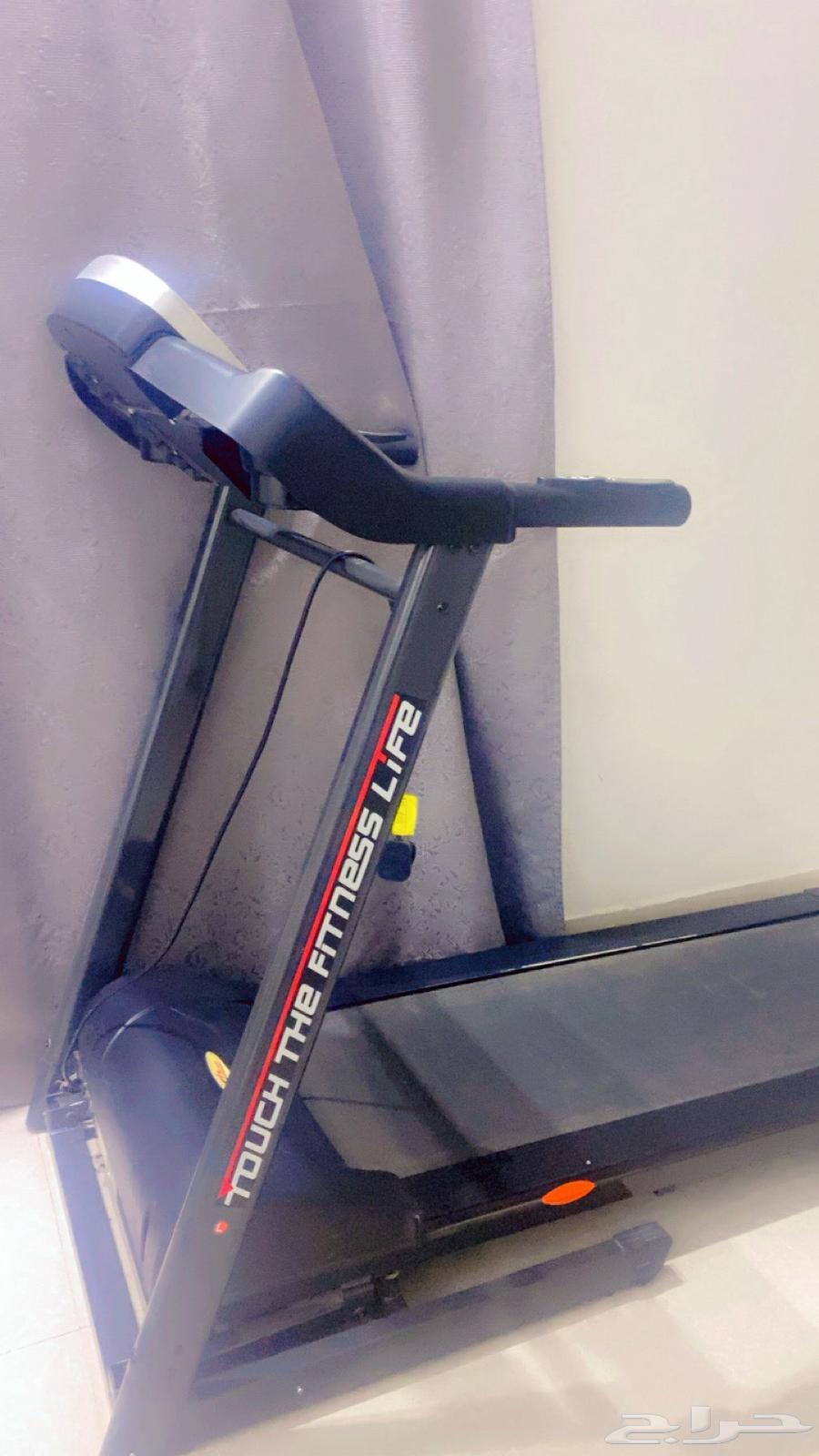 High-quality treadmill for sale, light use, 1200 SAR64529519465347111