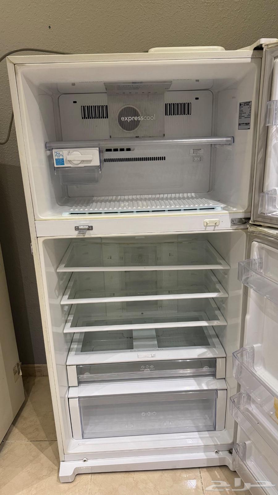 ثلاجتين وفريزر للبيع بسعر مناسب جدا64532452192001114